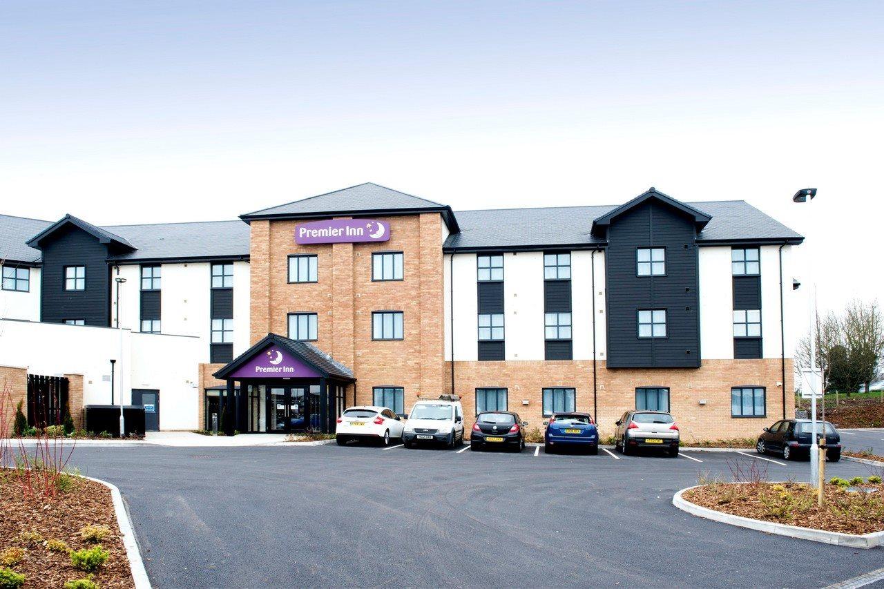 Premier Inn Вэр Экстерьер фото
