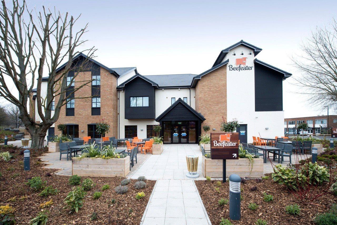 Premier Inn Вэр Экстерьер фото