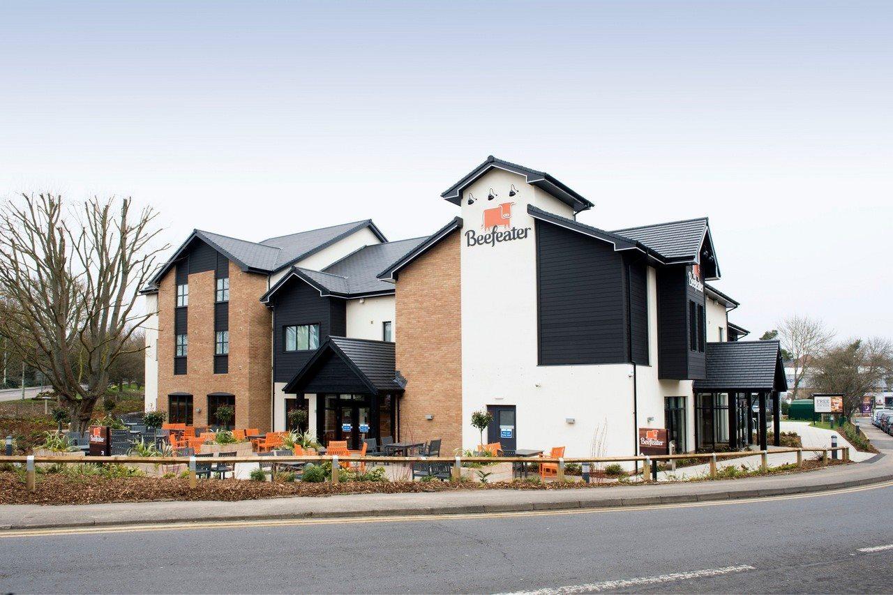 Premier Inn Вэр Экстерьер фото